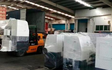 Quitling Machine Packaging